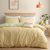 Retro Daisy Floral Yellow Reversible Duvet Set