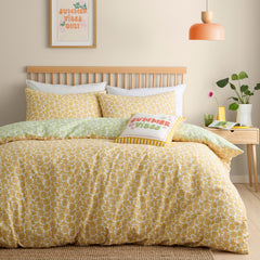 Retro Daisy Floral Yellow Reversible Duvet Set