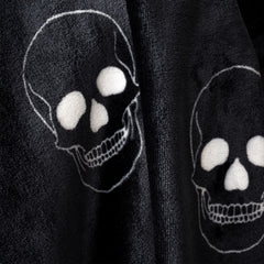 Catherine Lansfield Black Skulls Fleece Throw (130cm x 170cm)