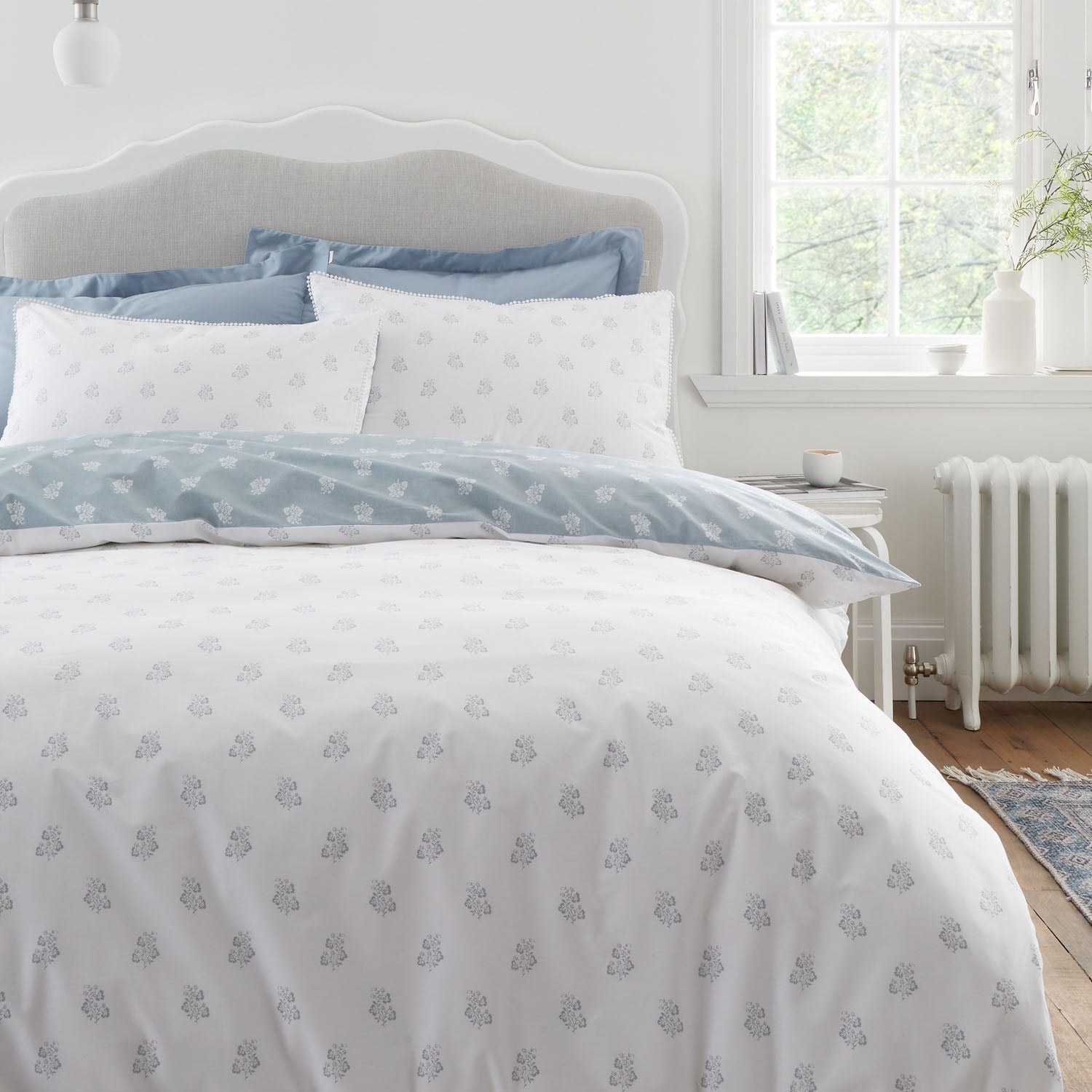 Bianca Esme Floral White 200TC Cotton Reversible Duvet Set