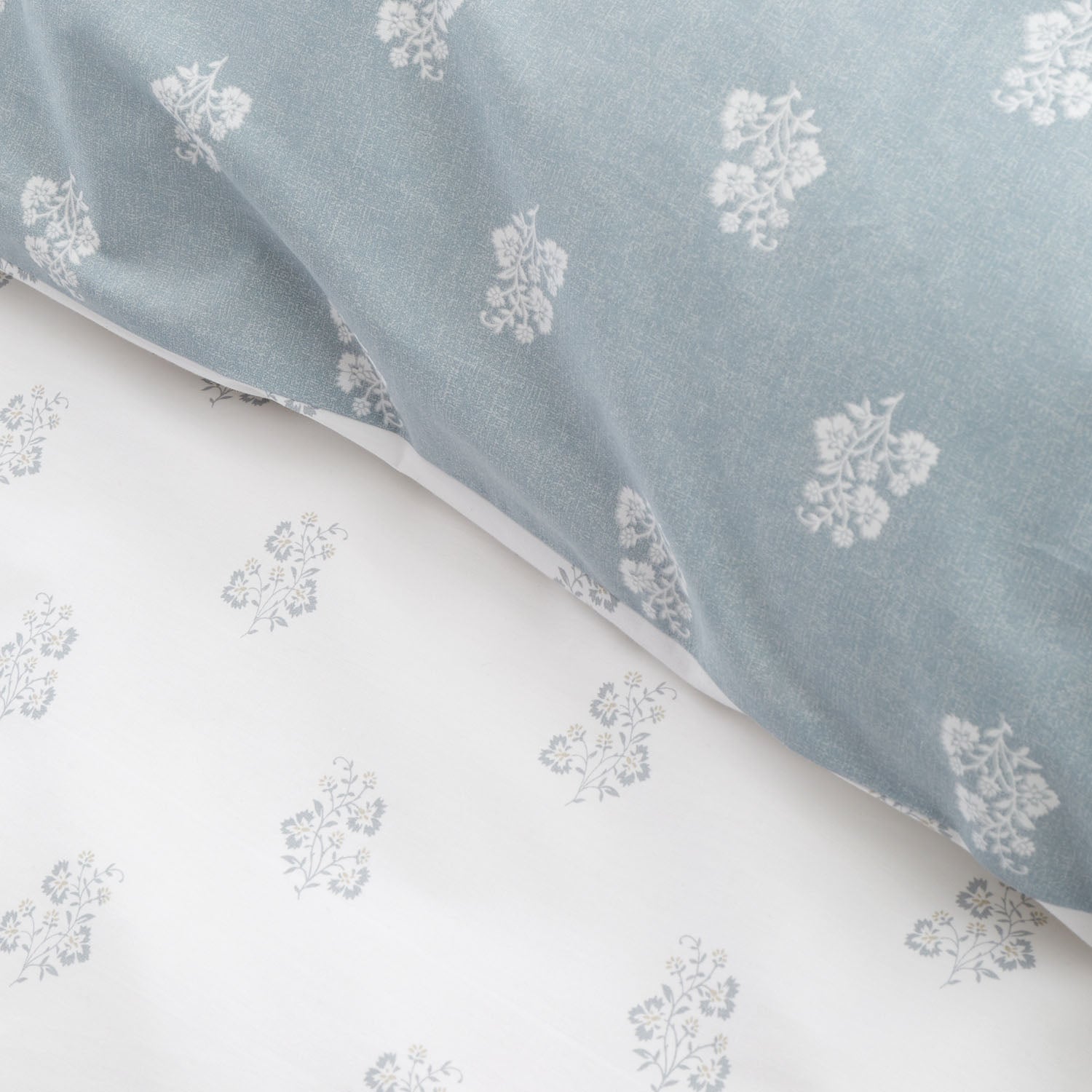 Bianca Esme Floral White 200TC Cotton Reversible Duvet Set