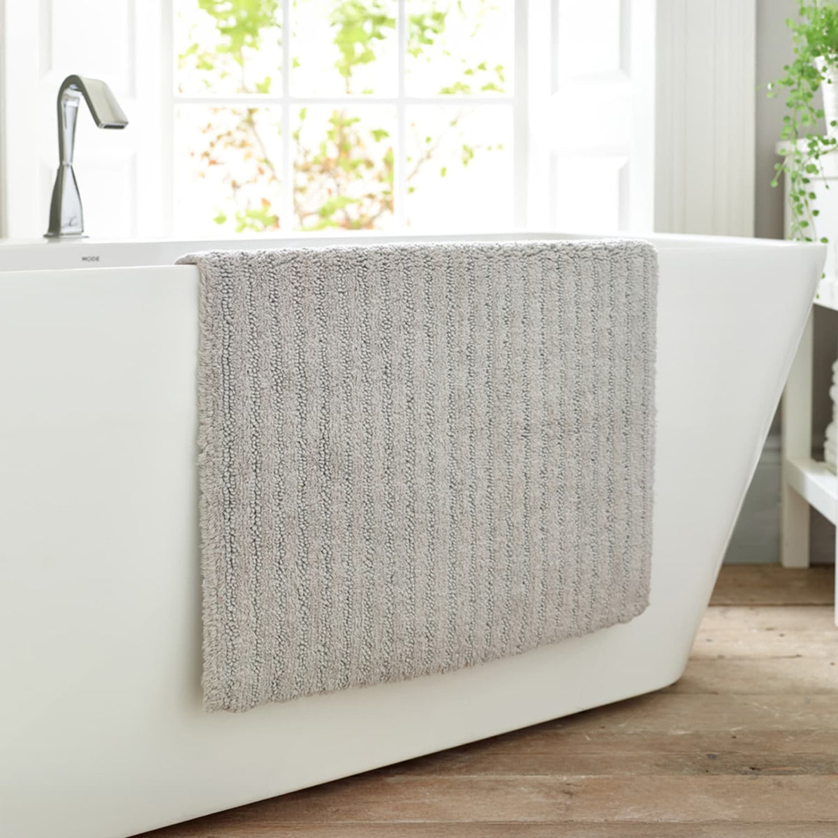 Deyongs Palazzo Silver Bath Mat