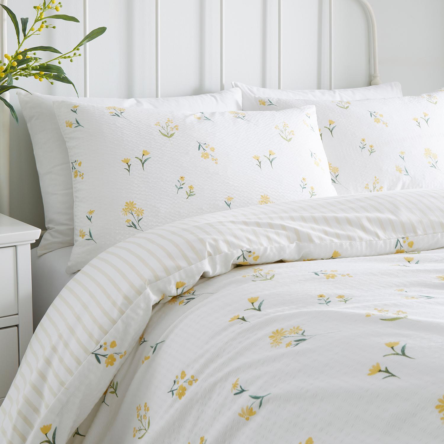 Ditsy Floral Yellow Reversible Seersucker Duvet Set