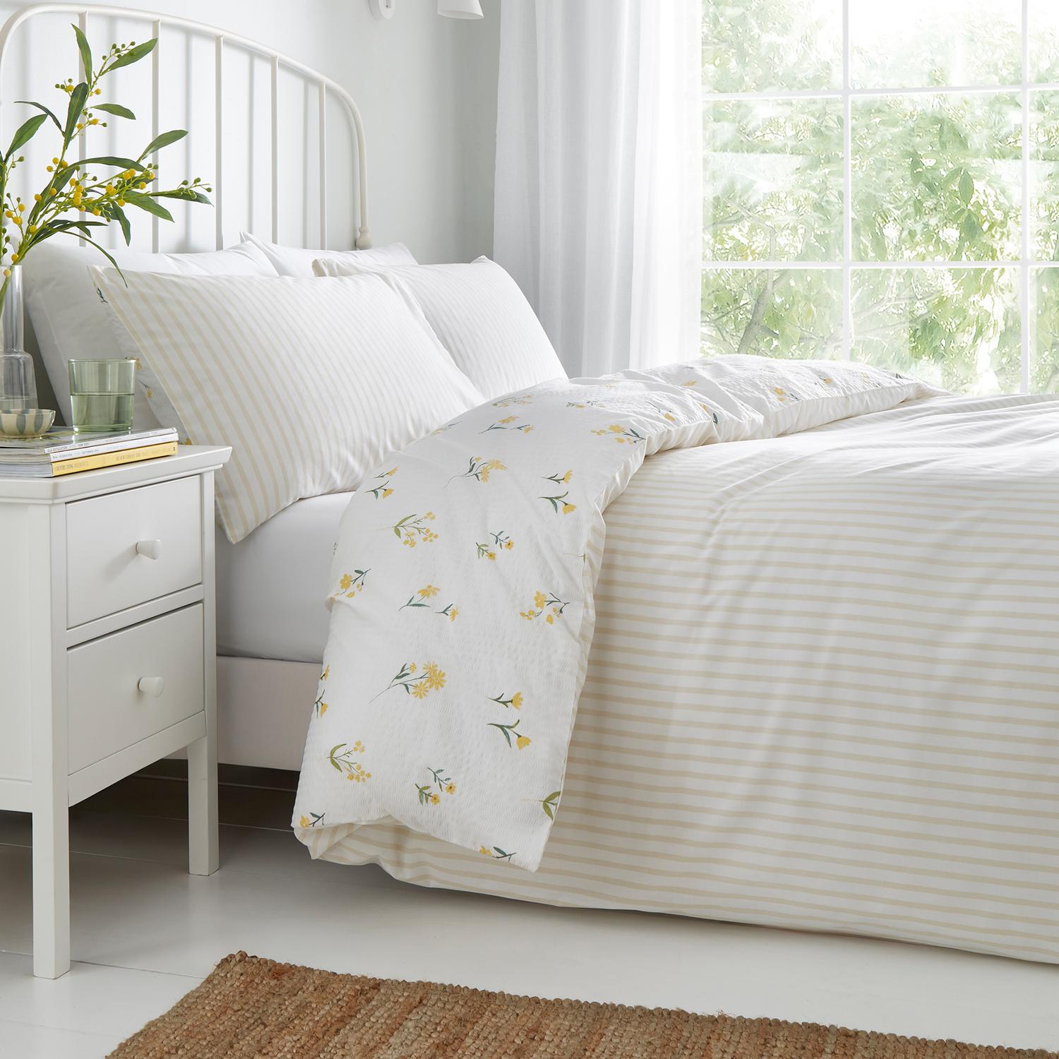 Ditsy Floral Yellow Reversible Seersucker Duvet Set