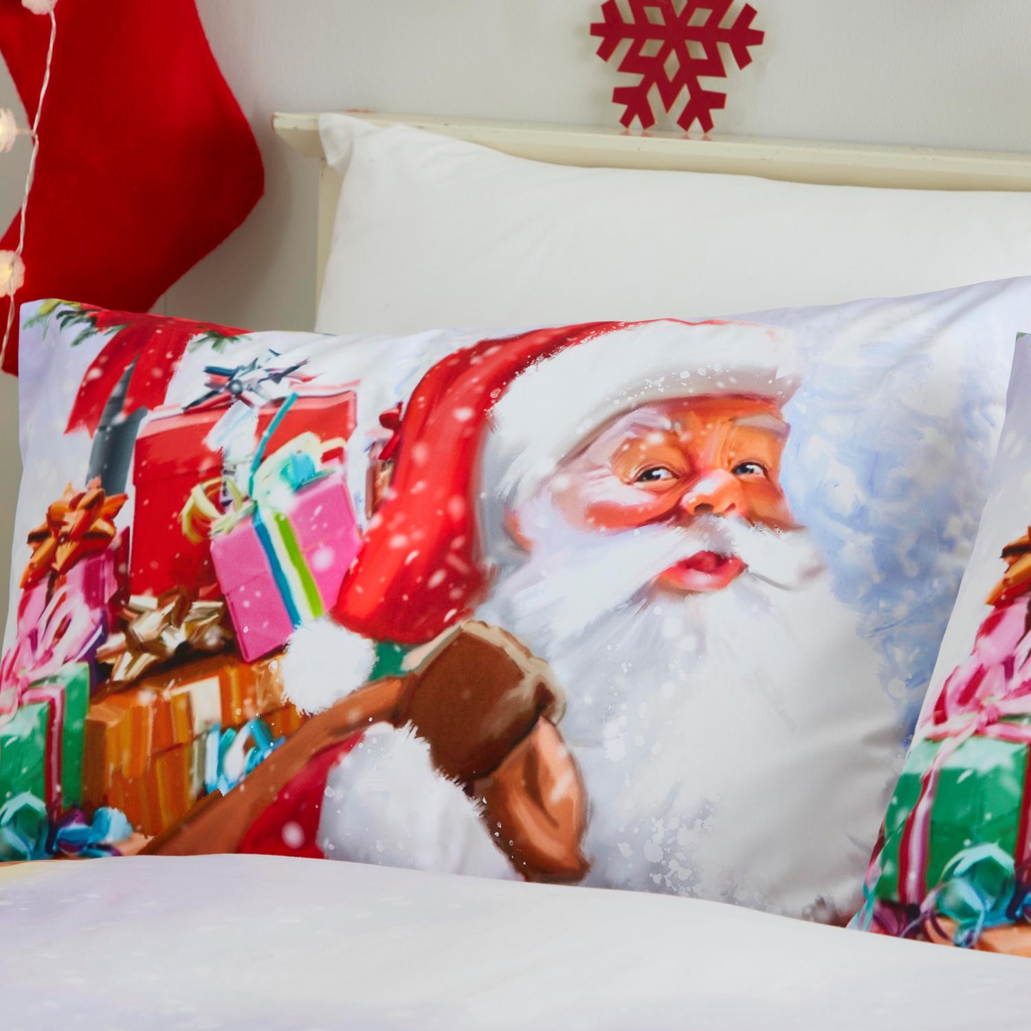 Santa & Snowy Traditional Christmas Duvet Set